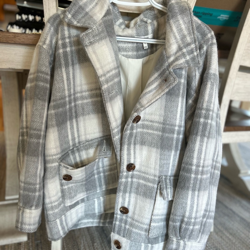 Plaid Gray Women’s plus size jacket